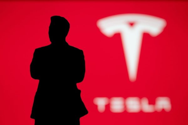 Here’s a concise and engaging title under 35 characters:
Tesla Denies CEO Search, Musk Slams WSJ
Let me know if you’d like any refinements!