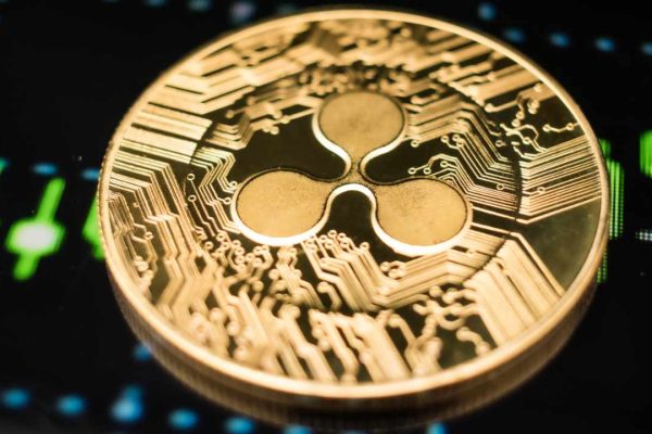 Ripple USD Soars: 0 Fees, 140+ Onramps, 15K RLUSD Bonus
