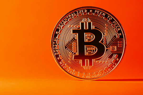 Bitcoin Battle: Bulls Eyes Reclaiming Market